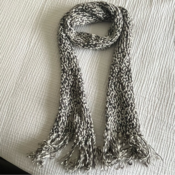 Knit Scarf - Picture 2 of 6